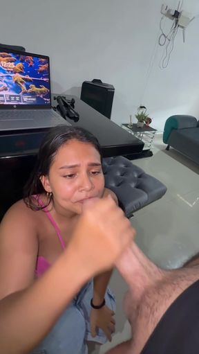 After morning coffee she was eager for dessert and her sloppy blowjob was good - 4K