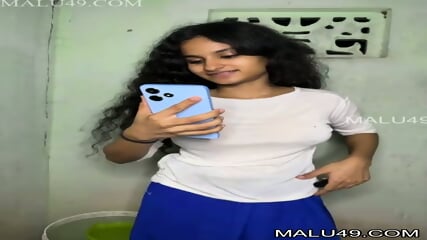 Khadija doing squirt for fans