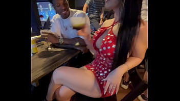 Casada howtife fode no pelo com direito a anal na frente do corno apos a balada PARTE 1