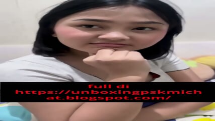 GADIS INI BAYAR KOST PAKE MEMEK SEMPIT