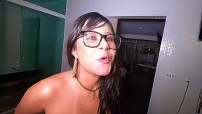 ela acabou de fuder com dois e quer mais durante o banho - amanda souza